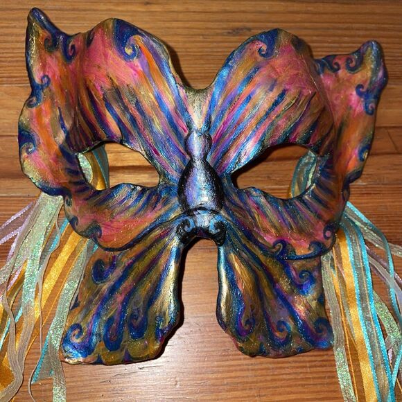 Mardi Gras Mask Butterfly Handcrafted Signed Iridescent Purple Gold - Picture 2 of 12